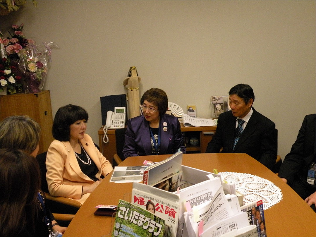 参議院会館において、番組収録風景　２枚目