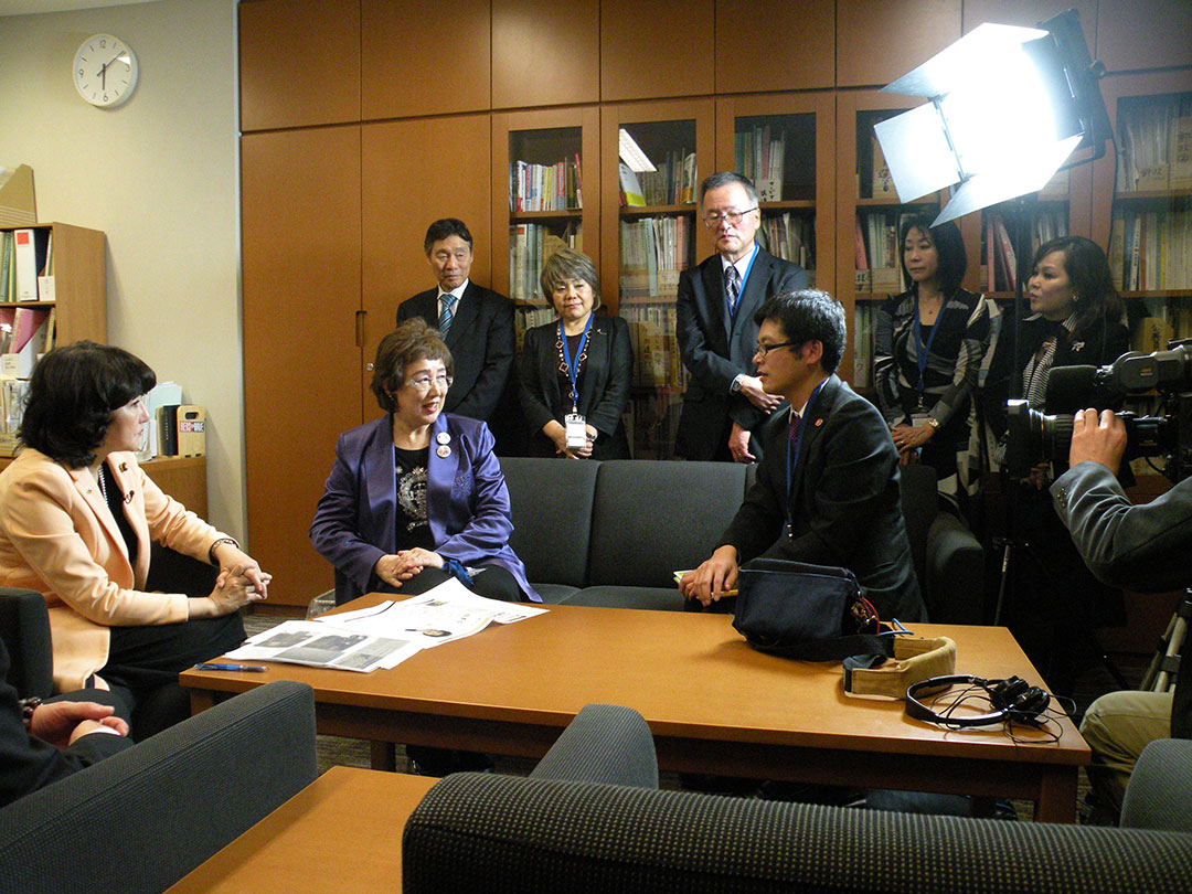 参議院会館において、番組収録風景　４枚目